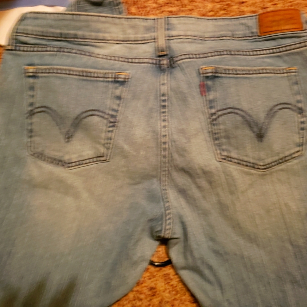 Women's Levi jeans 16 M white wash
